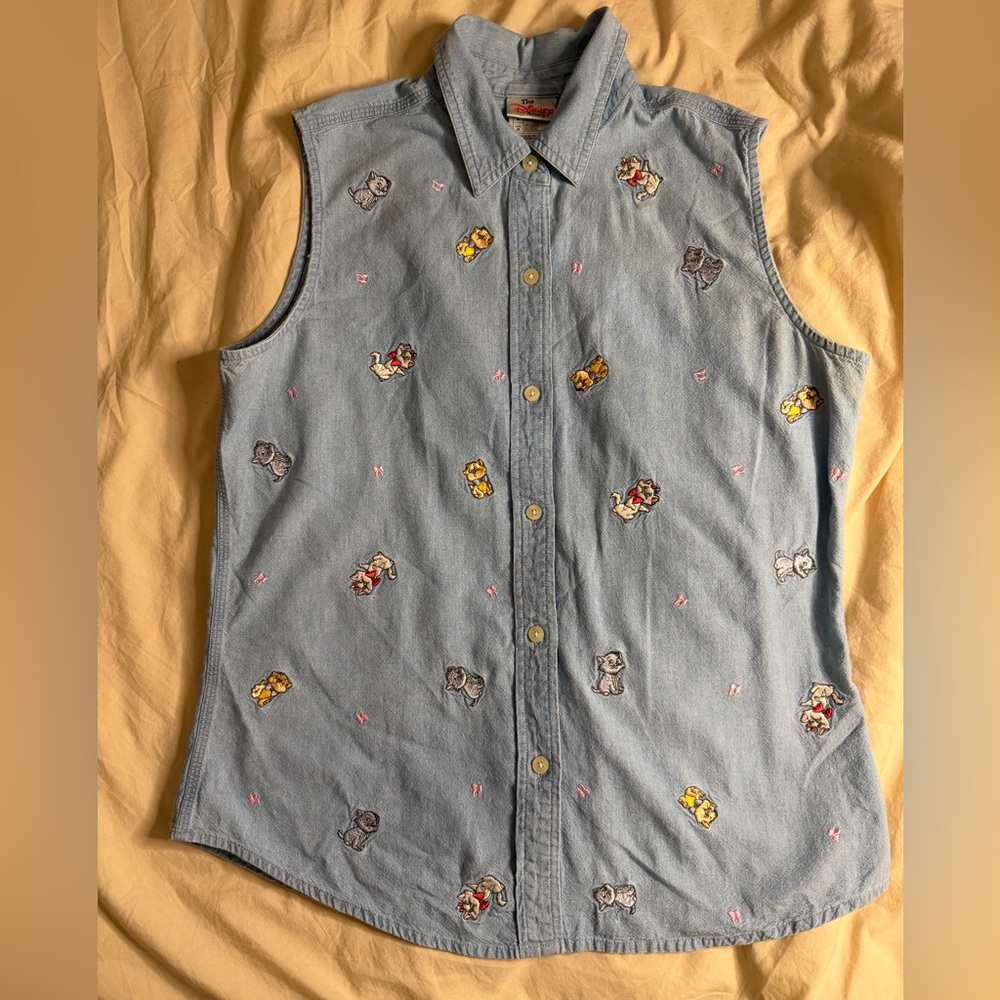 Vintage Disney Aristocats Embroidered Sleeveless Denim Button-Down Shirt • M